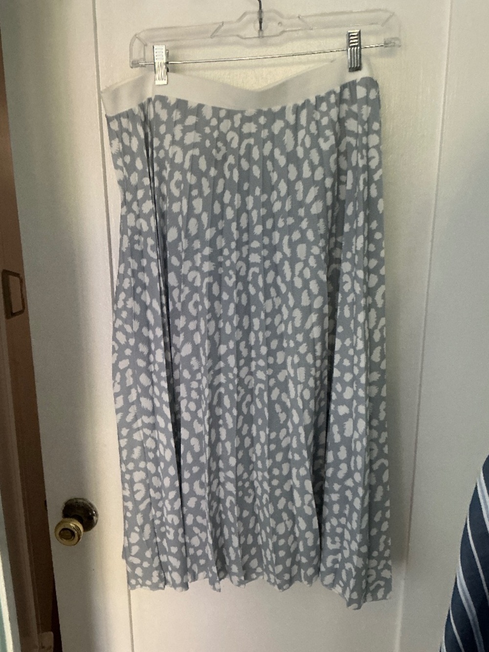 NWT Women’s Size 16 Pleated Midi Skirt | Dusty Blue & White Animal Print